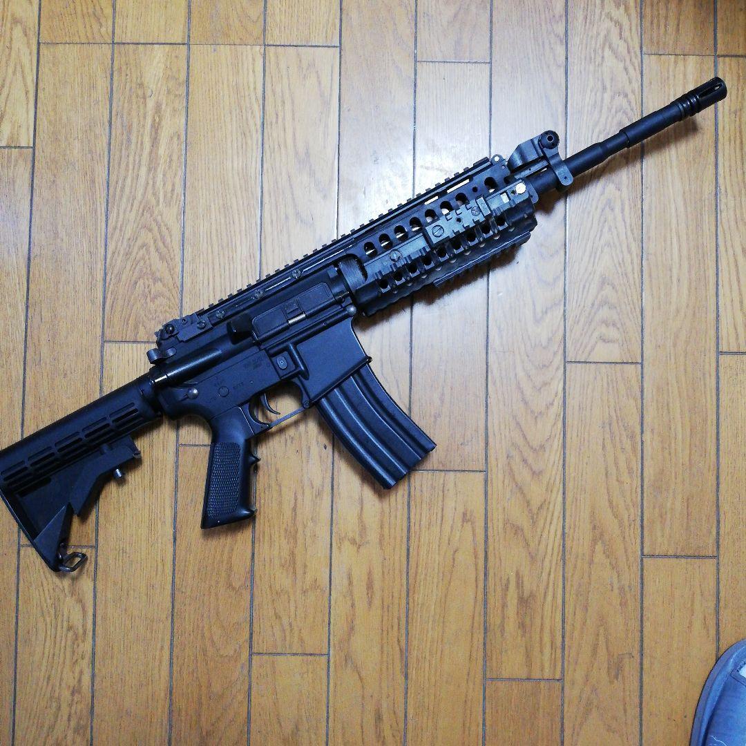 東京マルイ　M4 S-SYSTEM 電動ガン　バッテリー充電器付