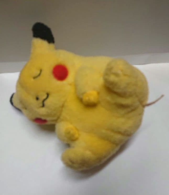 ポケモン　ピカチュウ　初期　トミー　TOMY　ぬいぐるみ　おやすみ　ねている