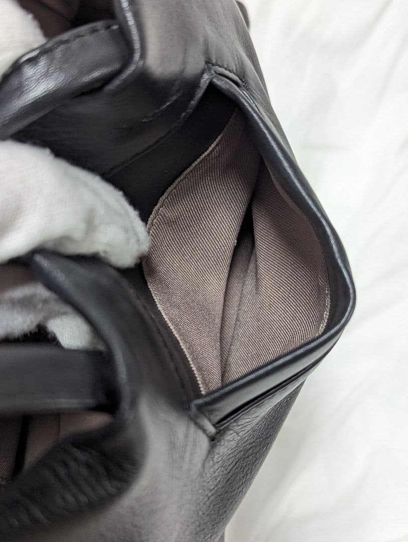 美品 イアパピヨネ 2way ショルダーバッグ ゾウ レザー ブラック