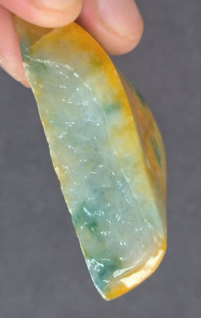 【貴重】ミャンマー産黄本翡翠（ジェダイト）の原石（71ｇ）