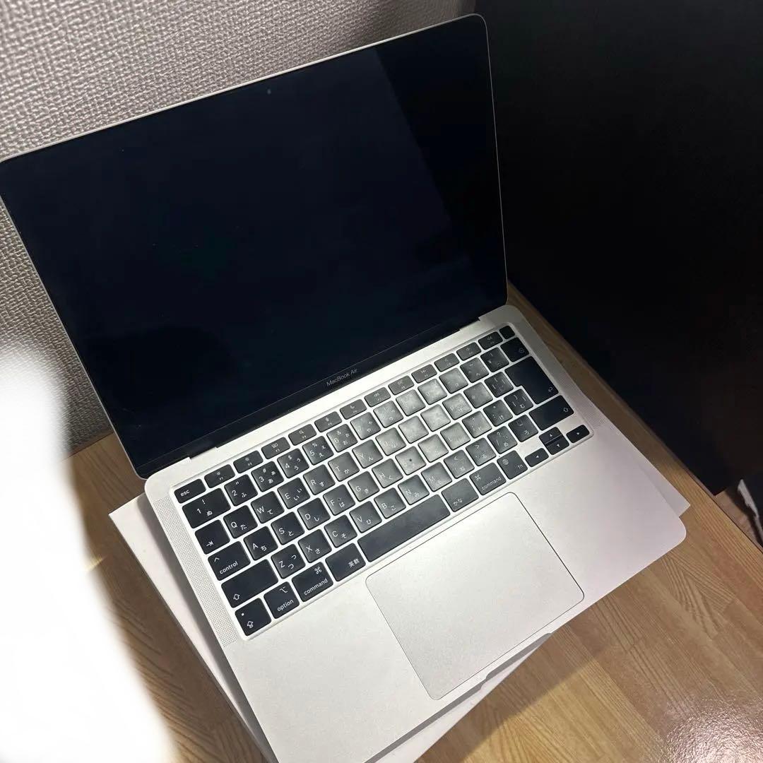 MacBook Air 13インチ（M1）本体