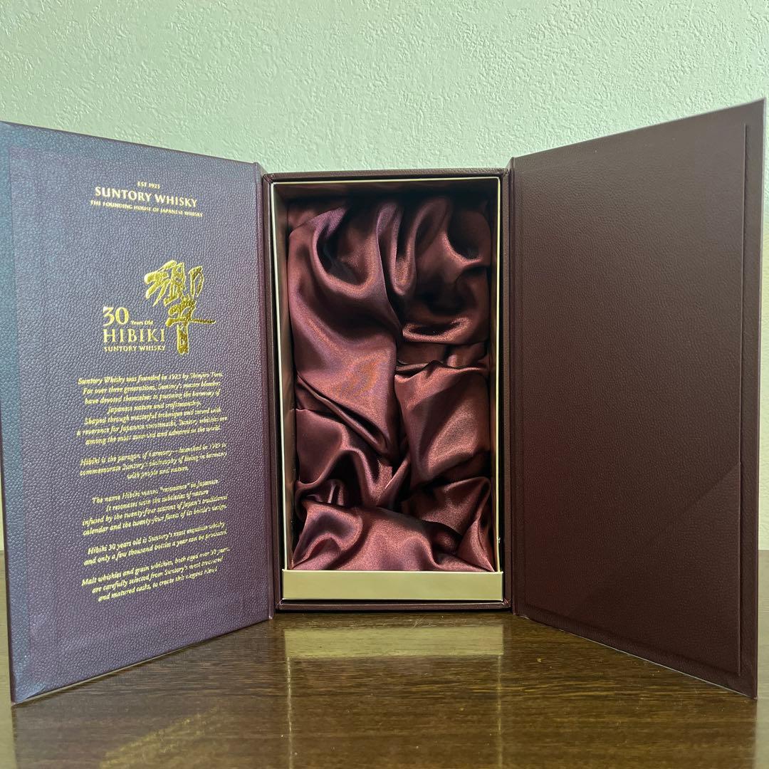 サントリー　響30年　空箱　白箱