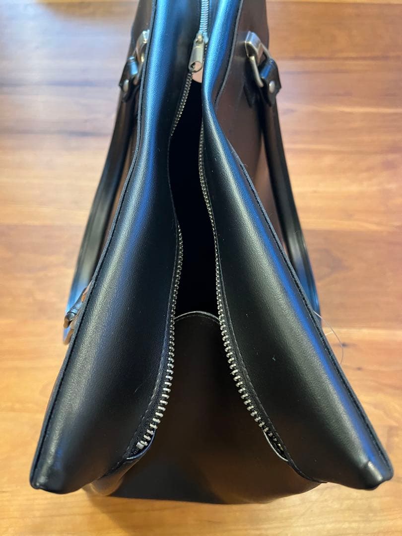 新品タグ付き コムデギャルソン バック 黒 COMME des GARCONS