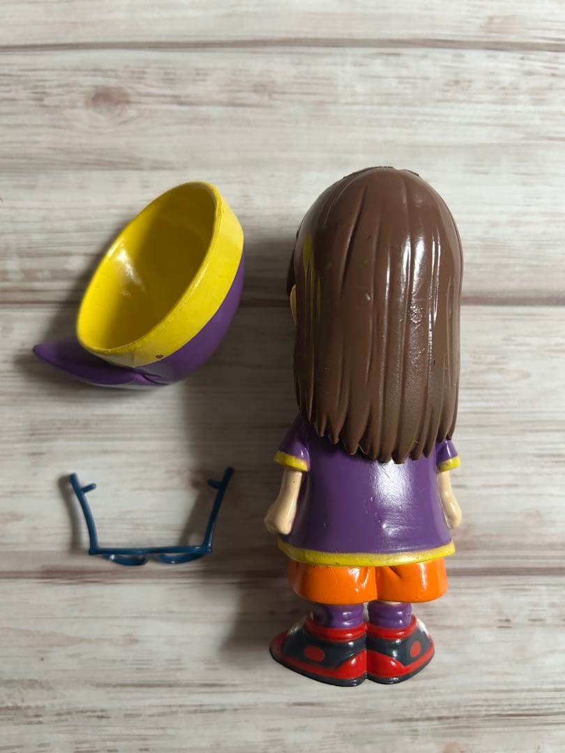 アラレちゃん　フィギュア 帽子・眼鏡付き