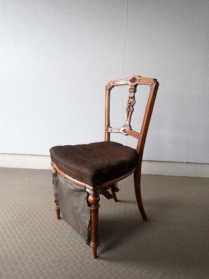 イギリス　英国　アンティーク　椅子　エドワーディアン　木製　彫刻　クラシック