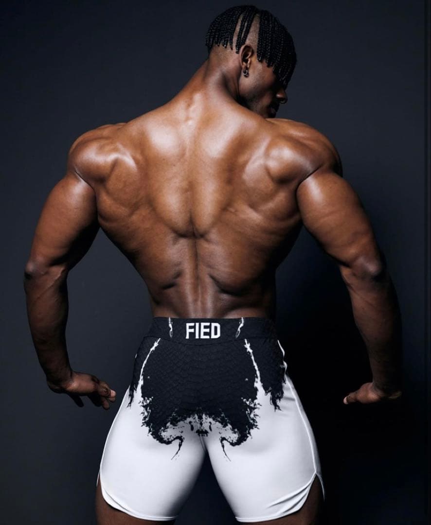 FIED fiedファイドホワイトマグマ　サーフパンツ　30インチ新品未使用新作