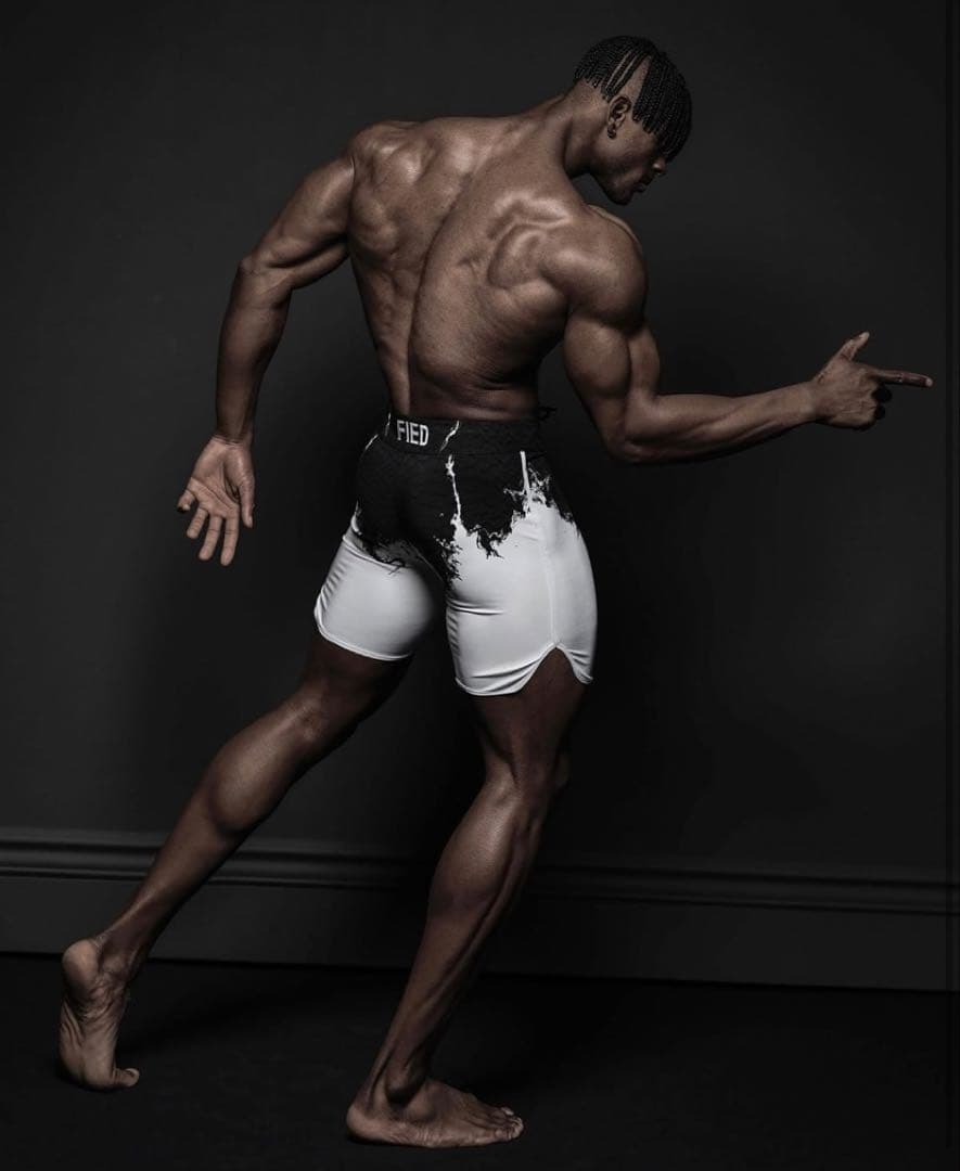 FIED fiedファイドホワイトマグマ　サーフパンツ　30インチ新品未使用新作