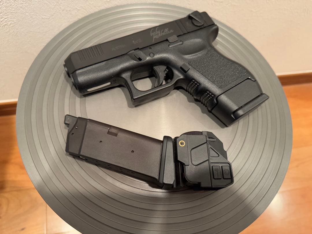 【希少】KSC G26C ベビーパラベラム　レイザーユニット、ロングマガジン付属