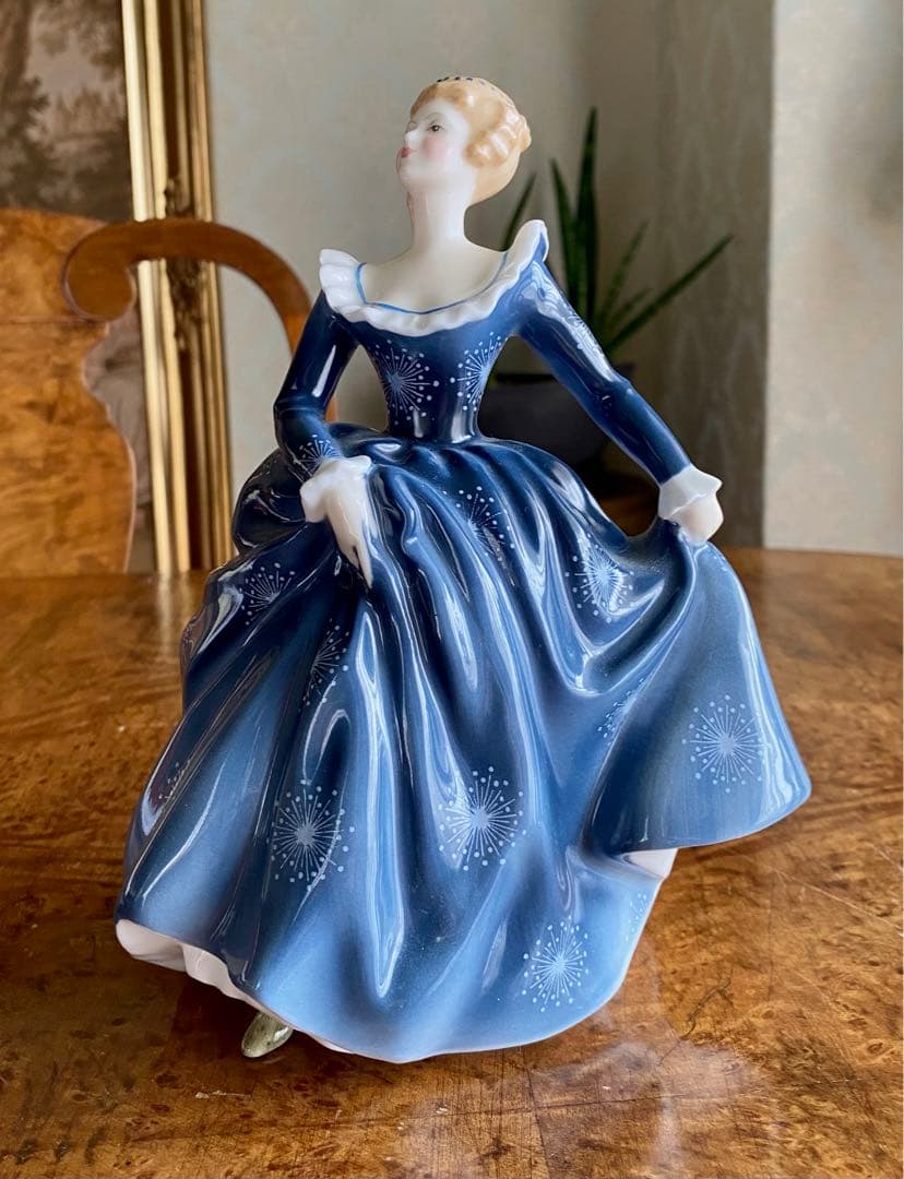 陶器人形　ロイヤルドルトン　2人セット