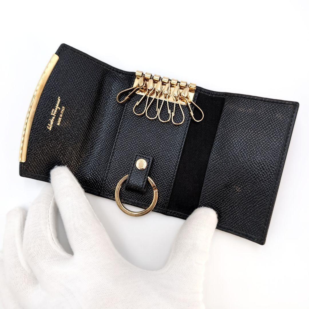 サルヴァトーレフェラガモ　ガンチーニ　6連キーケース　キーリング　ブラック　ネロ