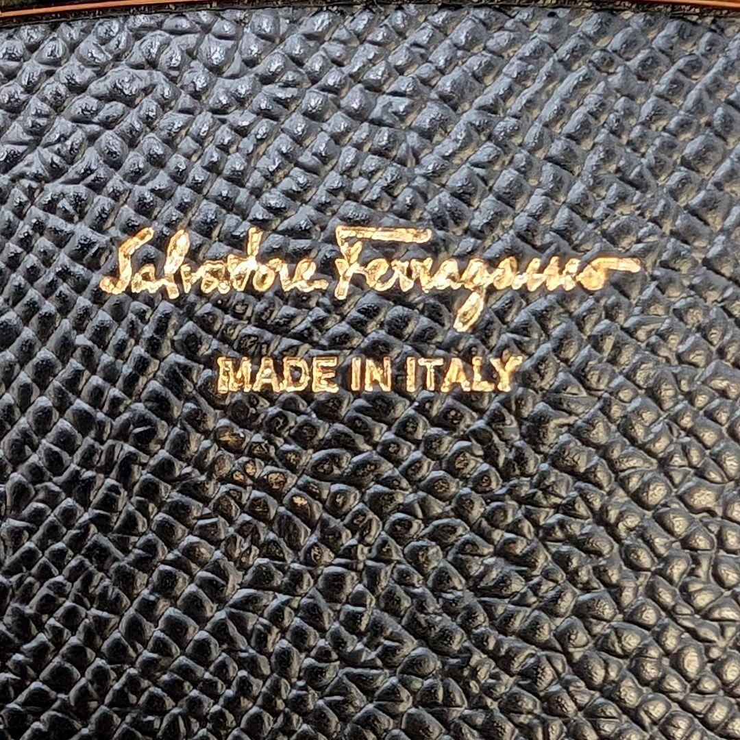 サルヴァトーレフェラガモ　ガンチーニ　6連キーケース　キーリング　ブラック　ネロ