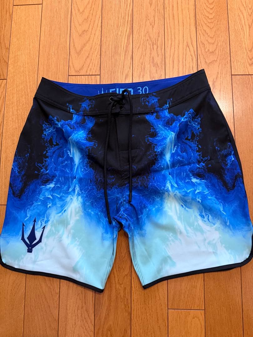 【激安特価】FIED サーフパンツ　30 15.5インチ　フィジーク　コンテスト