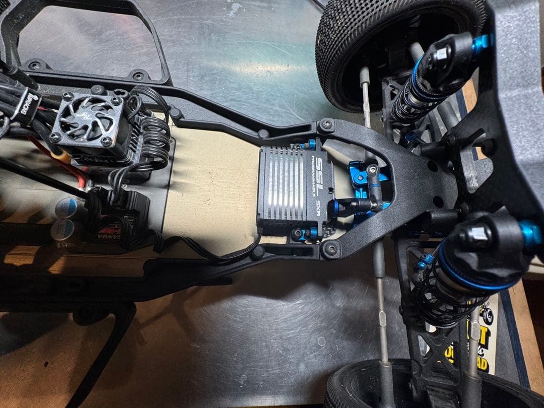 アソシエイテッド RC10 SC6.2 (組立メカ搭載済み)