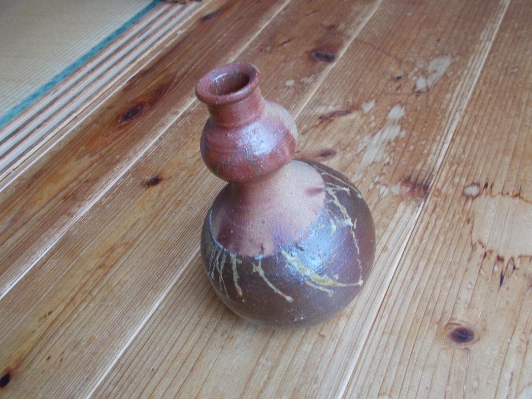 再御値下げ　備前焼㉜　中瓢徳利・花入れ　緋襷　ゴマ　丁斎作