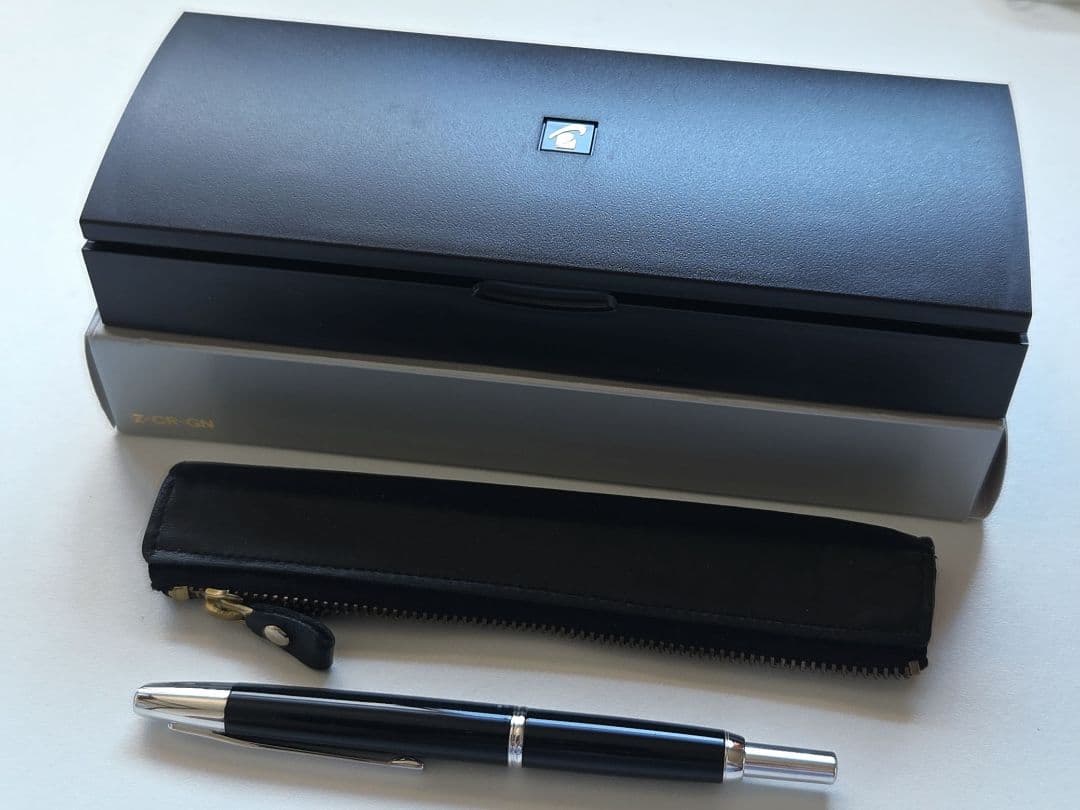 PILOT キャップレスデシモ黒　18金ロジウム仕上げ