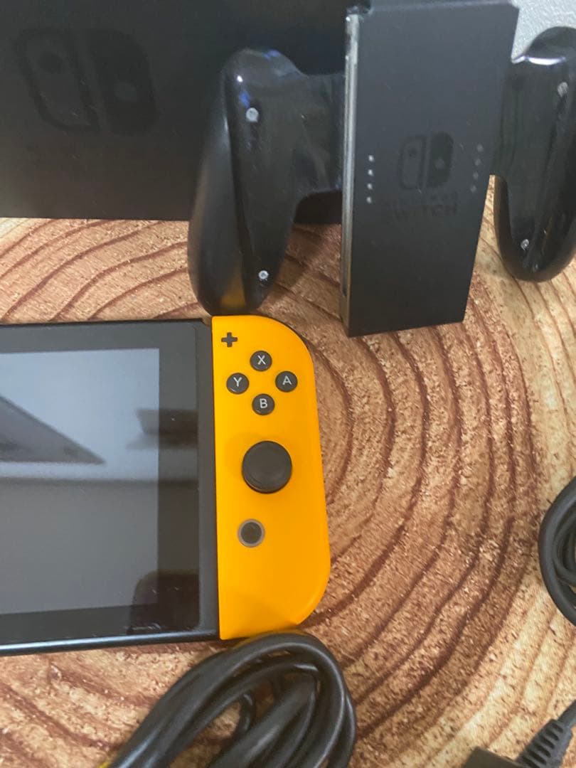 Nintendo Switch ニンテンドースイッチ本体　YEL 箱無し