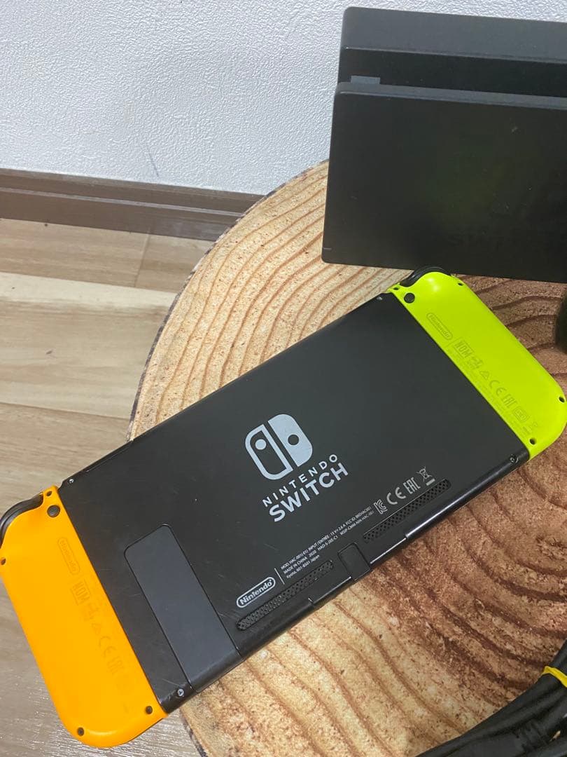 Nintendo Switch ニンテンドースイッチ本体　YEL 箱無し