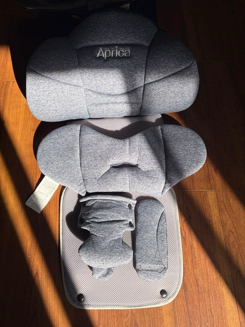 【お値下げ】アップリカ クルリラ チャイルドシート　ISOFIX