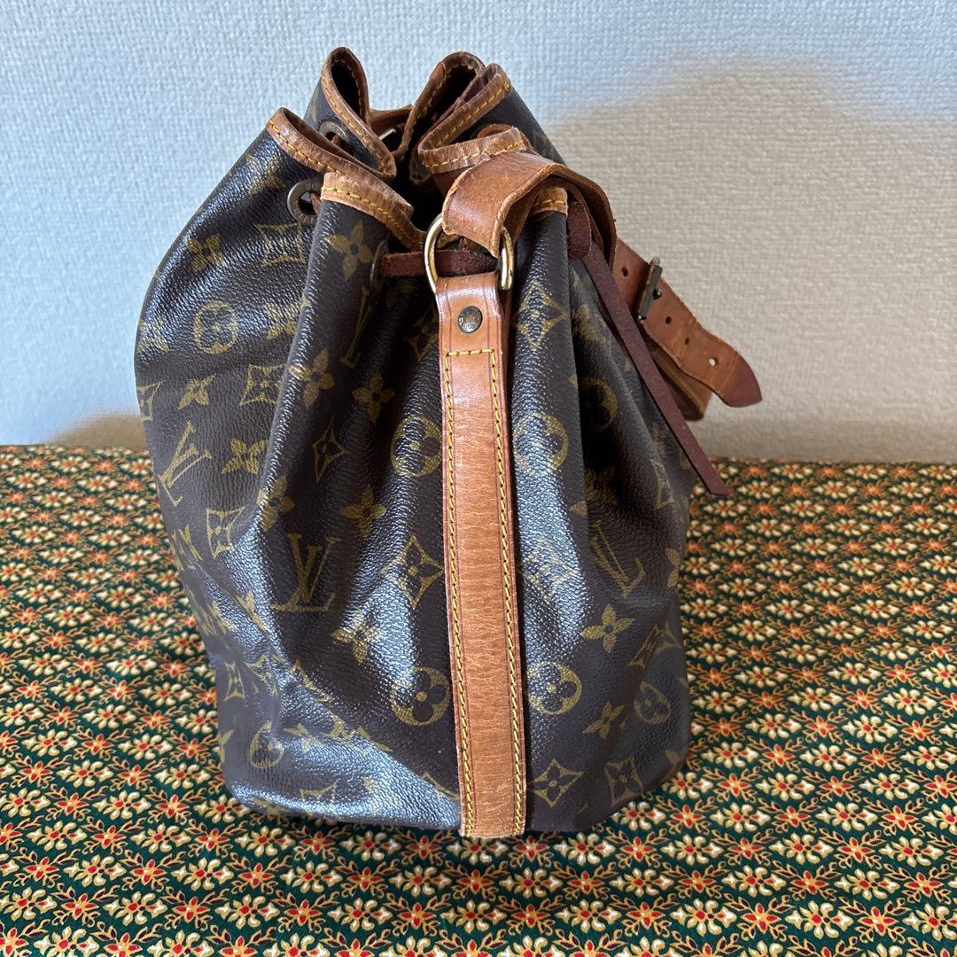 ルイ・ヴィトン　LOUIS VUITTON モノグラムショルダーバッグ　巾着