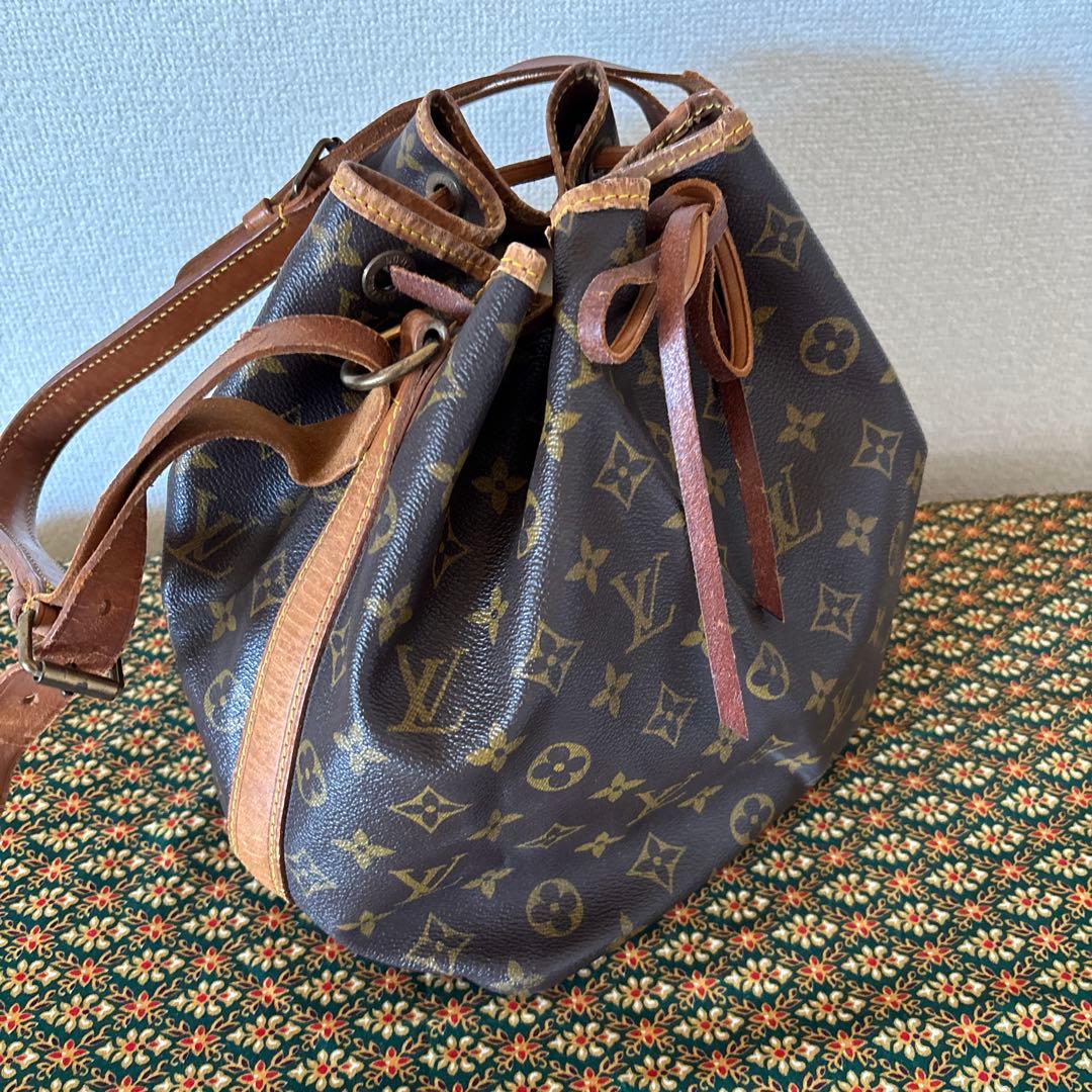 ルイ・ヴィトン　LOUIS VUITTON モノグラムショルダーバッグ　巾着