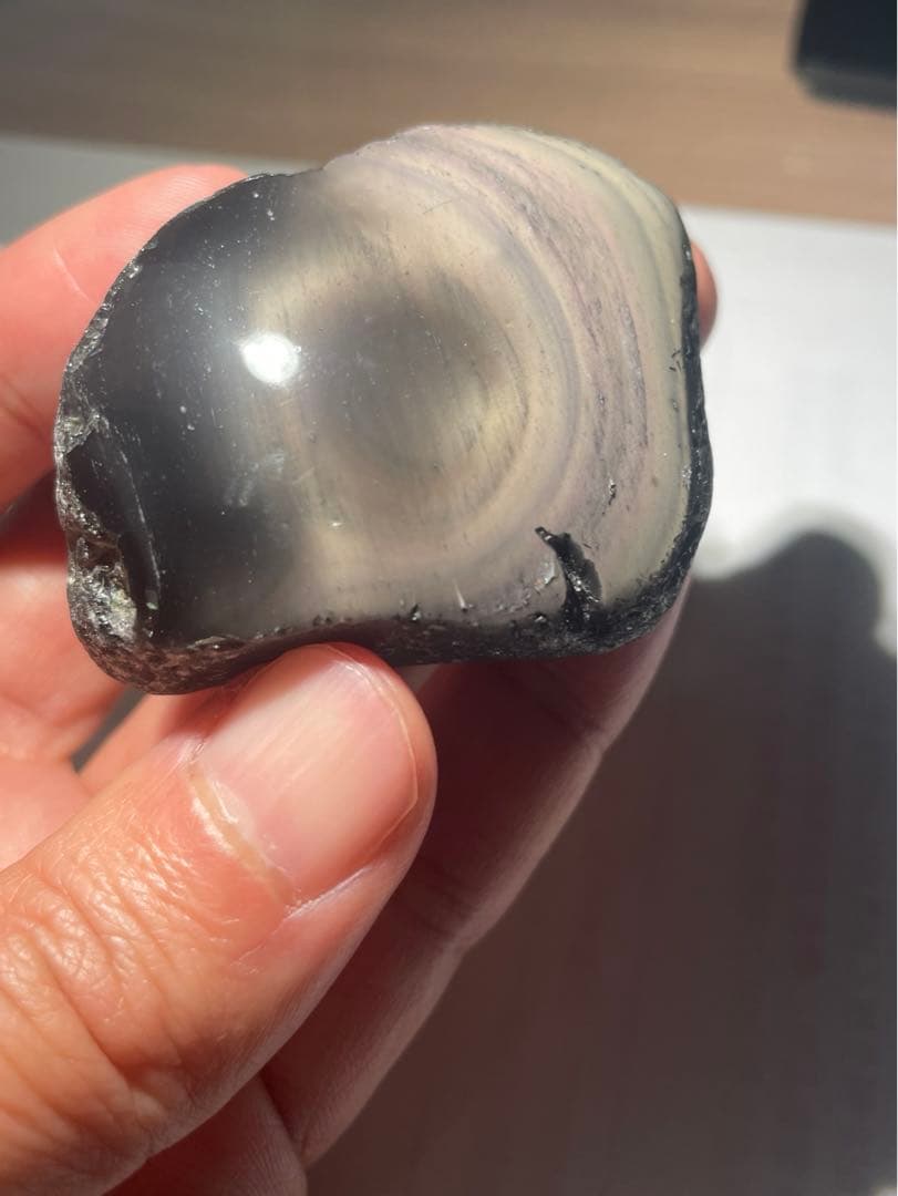 研磨品　十勝石玲瓏　淡ピンクベースオーロラ　レインボーオブシディアン