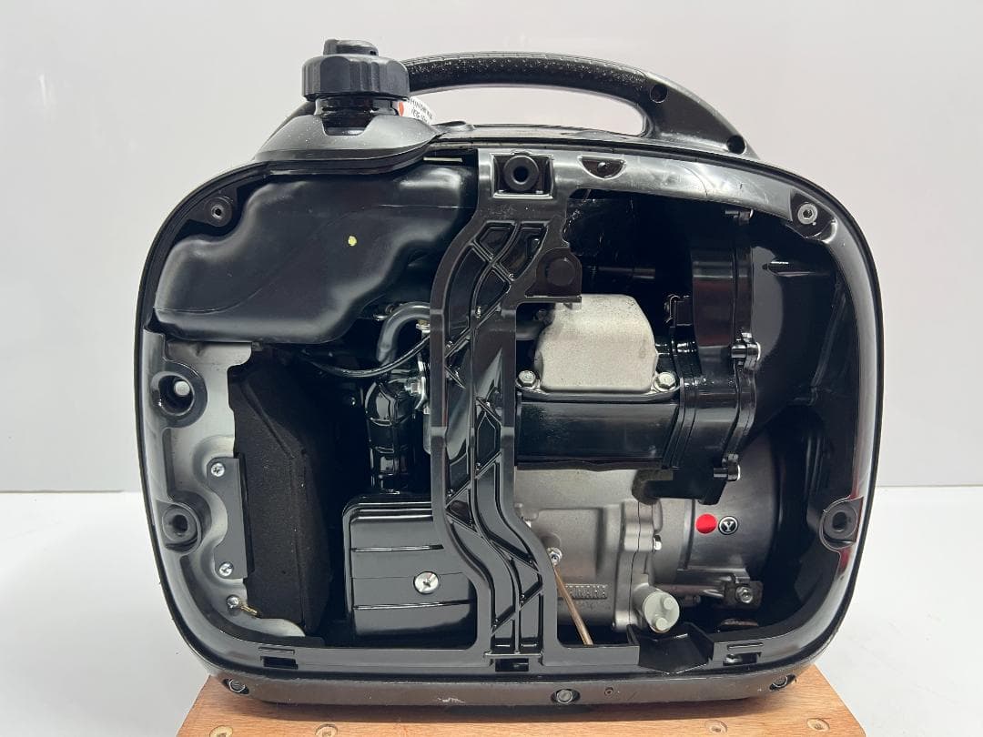 新ダイワ インバーター発電機 iEG1600M 【動作良好・保証付】★8123