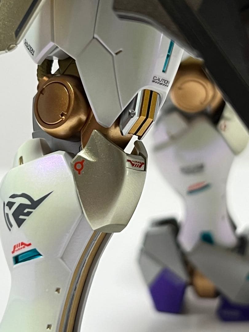 ガンプラ フルメカニクス 1/100 ガンダムエアリアル 塗装完成品