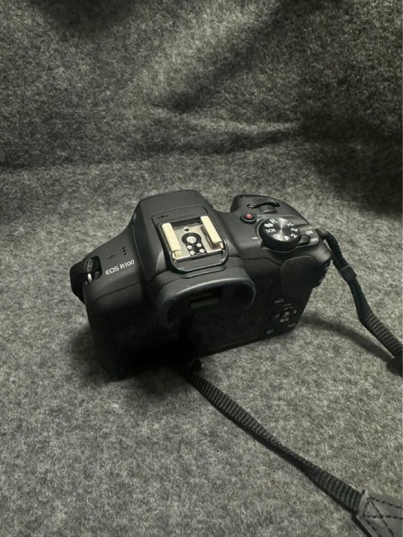 【 明日までSALE】Canon ミラーレス一眼カメラ EOS R100