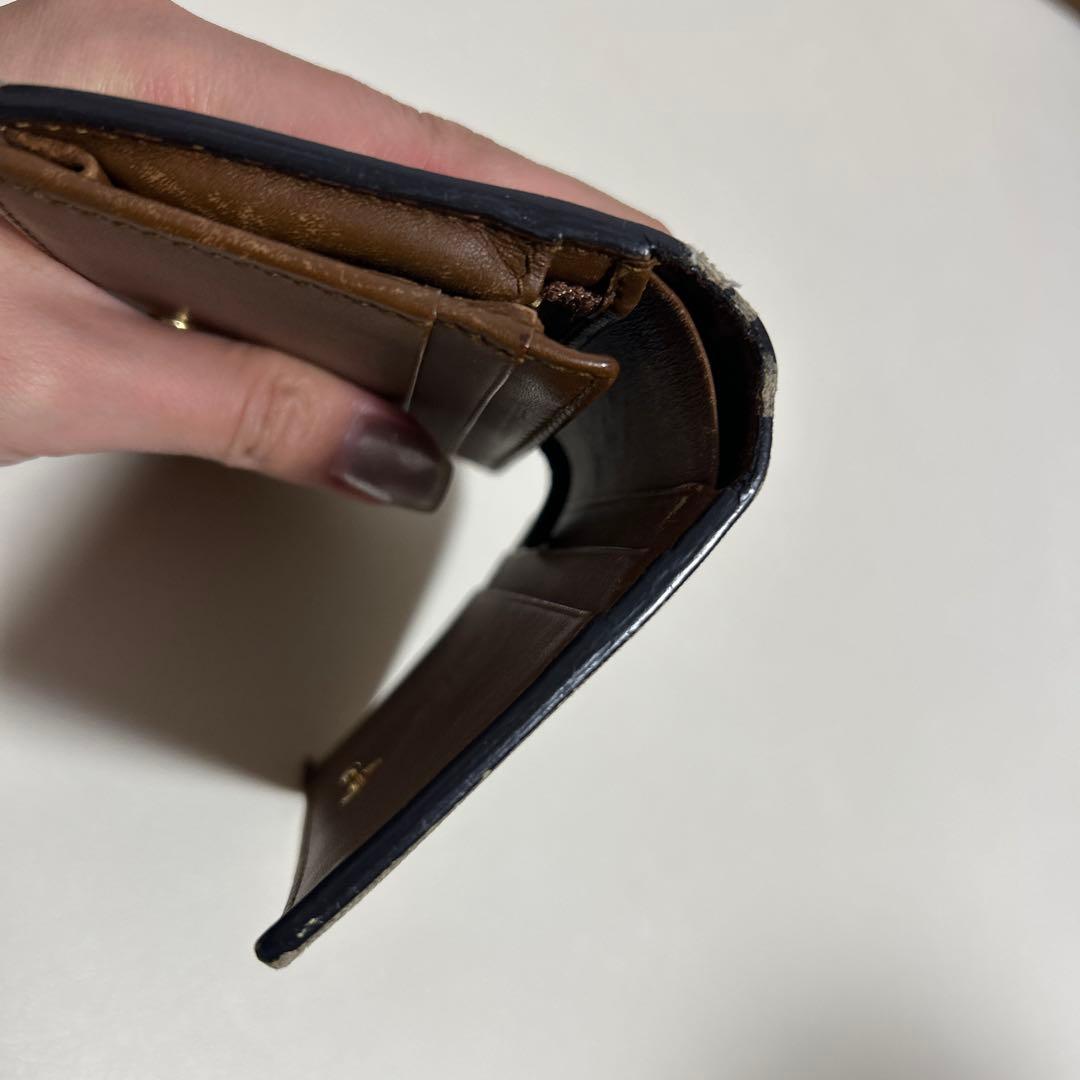 GUCCI 蝶刺繍 二つ折り財布　日本限定　レア　ウォレット　バタフライ