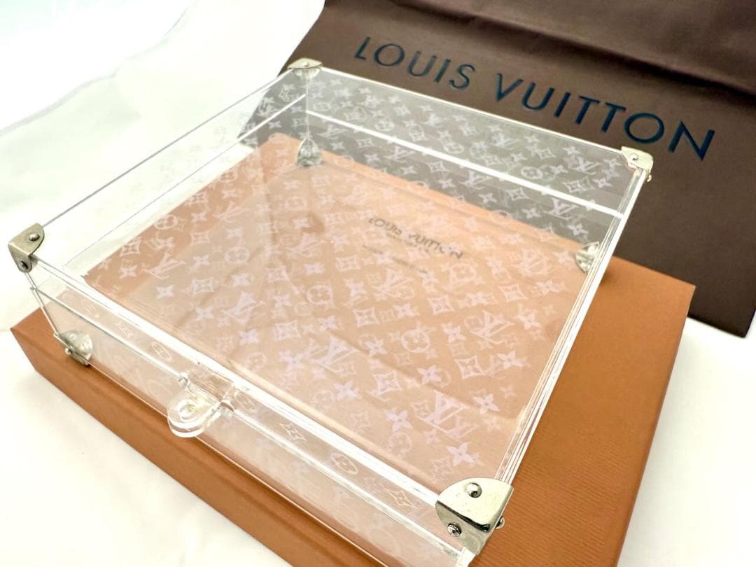 W*S様 ルイヴィトン ヴィジョネア 30 LOUISVUITTON VISIO