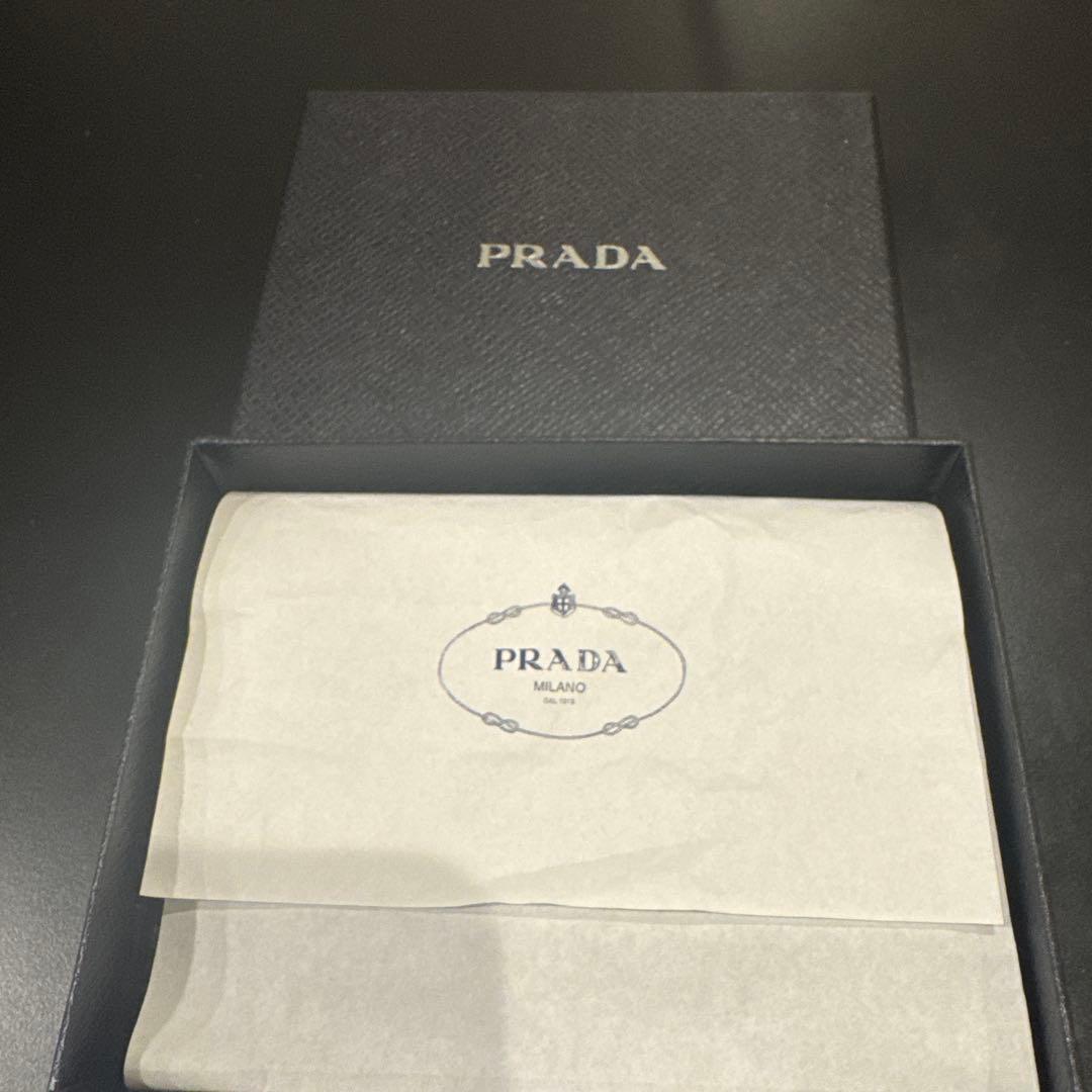 aYa PRADA サフィアーノトライアングル ウォレット