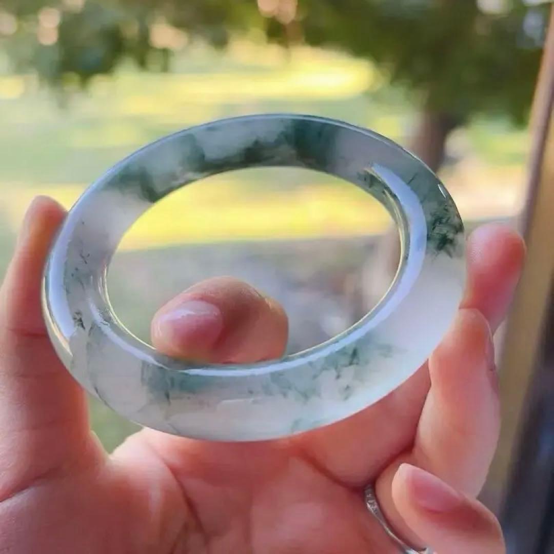 氷飄花　翡翠色バングル　新疆産天然天山翠玉　氷翠バングル　55.5 訳あり値段