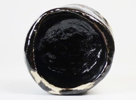 鯉江良二　引出し黒茶碗