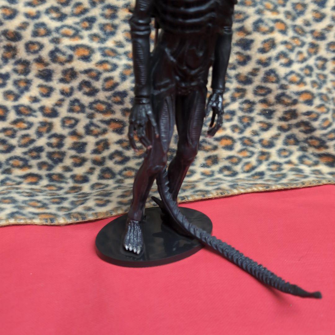 エイリアンフィギュア ブラック　３０cm