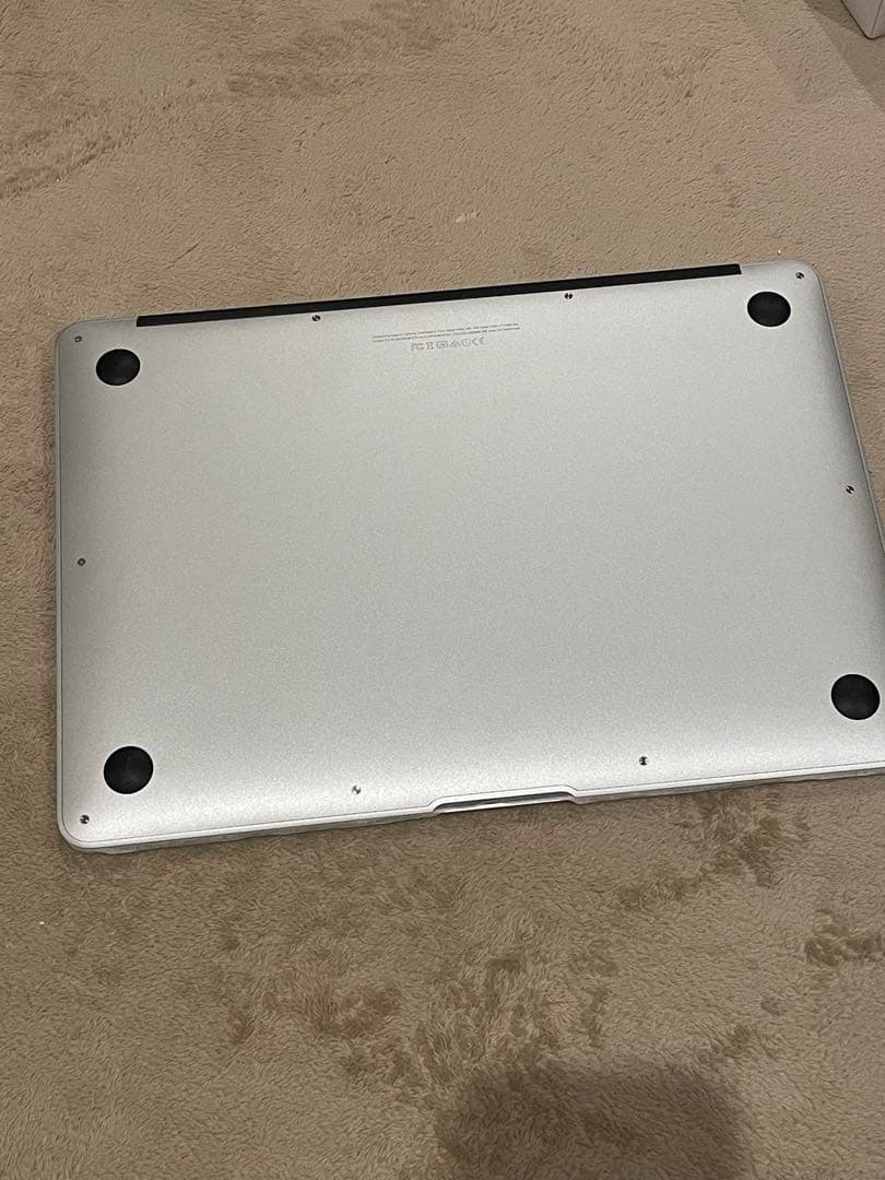 【美品】MacBook Air 13.3 MQD42J/A 256GB