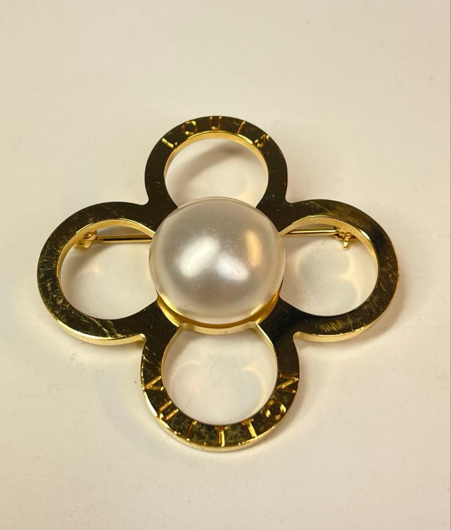 LOUISVUITTON(ルイ・ヴィトン)ブローチ