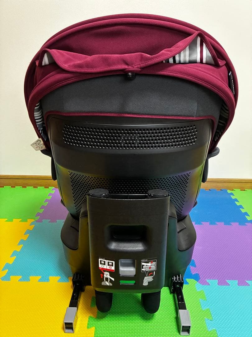 【かおりん】エールベベ　クルット5 oui チャイルドシート　新生児対応