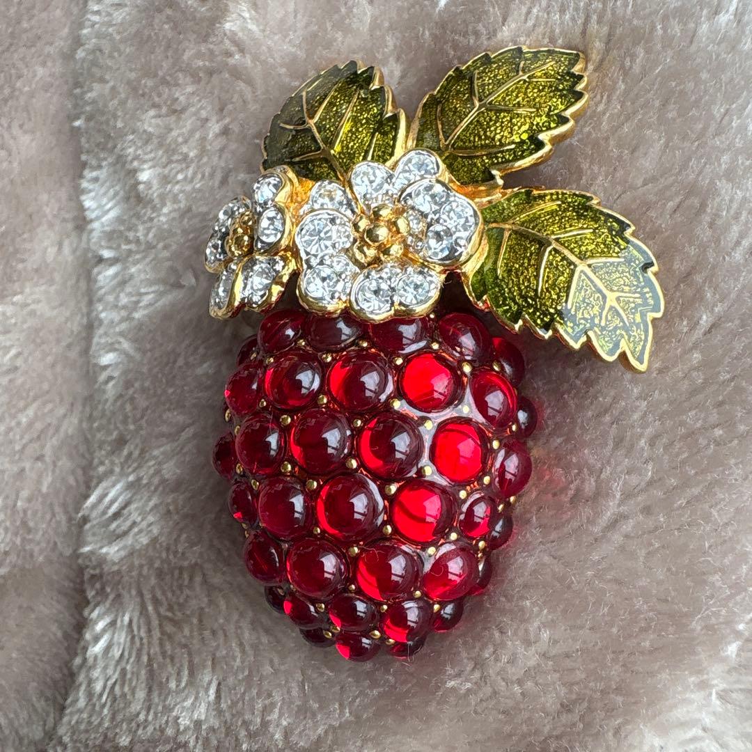 ヴィンテージ KJL ケネス ジェイ レーン エナメル ストロベリー