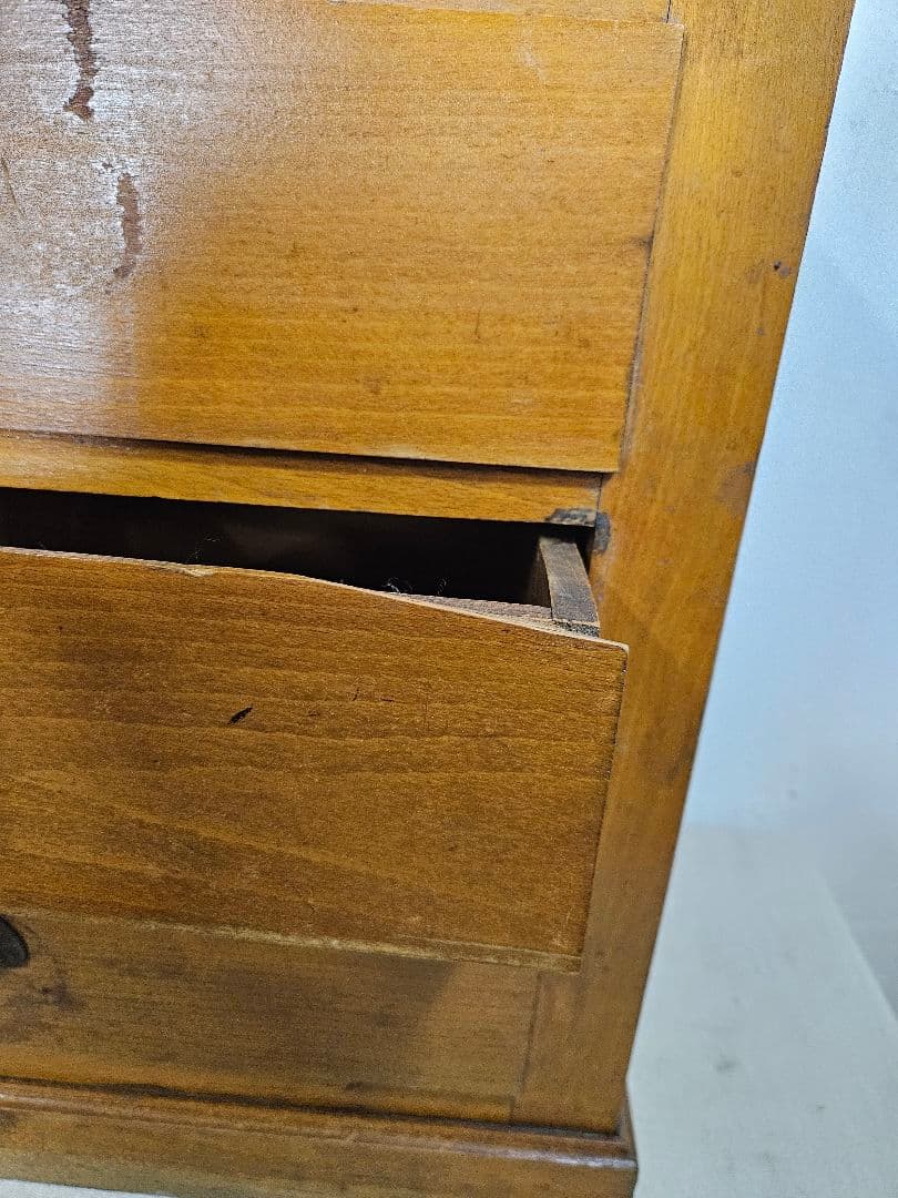 英国アンティーク 木製の小引き出し チェスト 小物入れ 抽斗 三段 仕切り付き