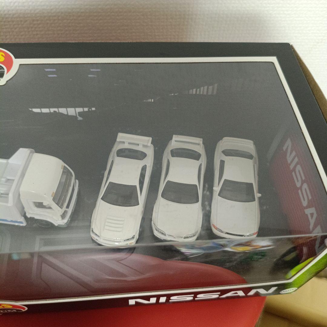 ホットウィール Skyline Generations 986F-GMH39　２