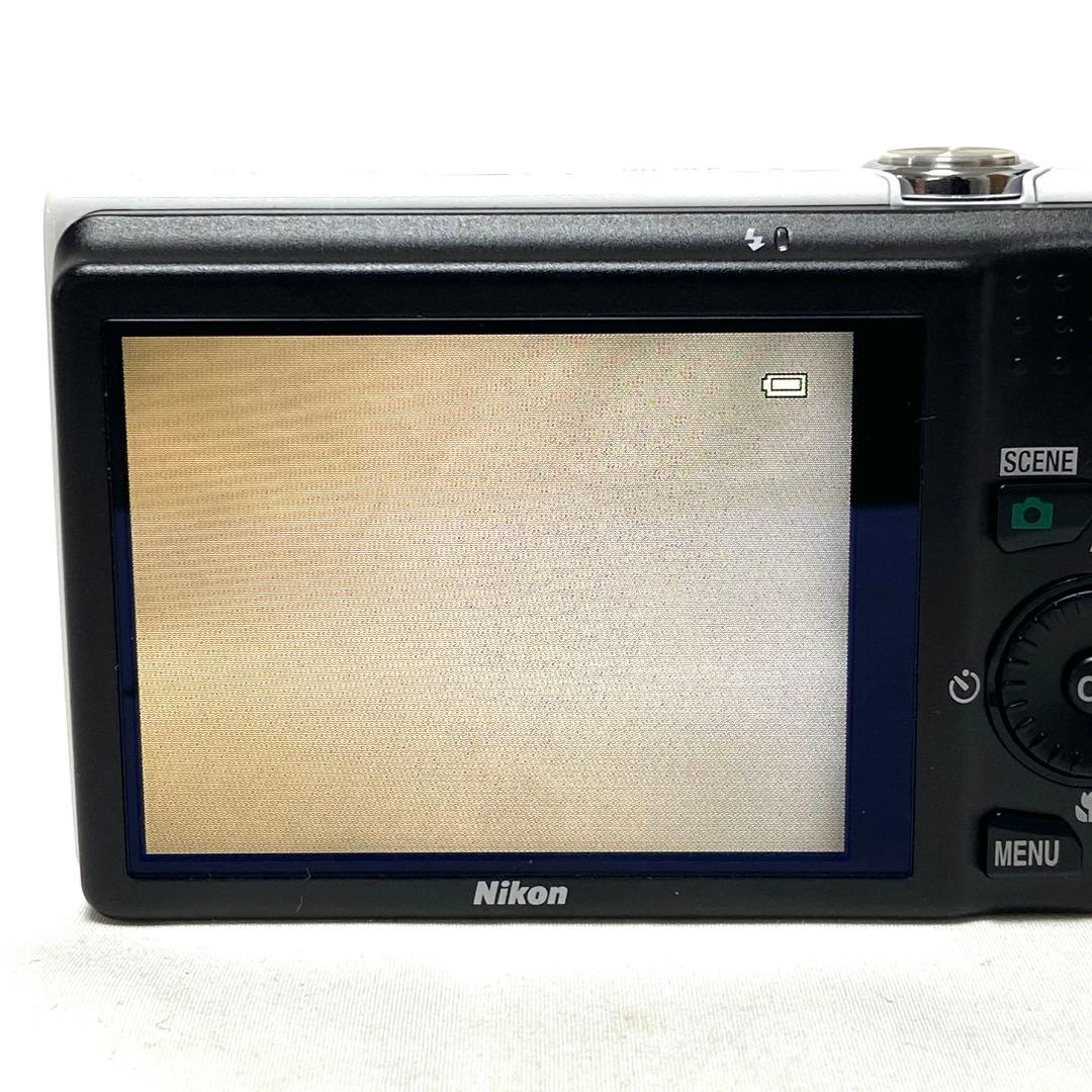 Nikon COOLPIX S6200 コンデジ ホワイト 16 メガピクセル
