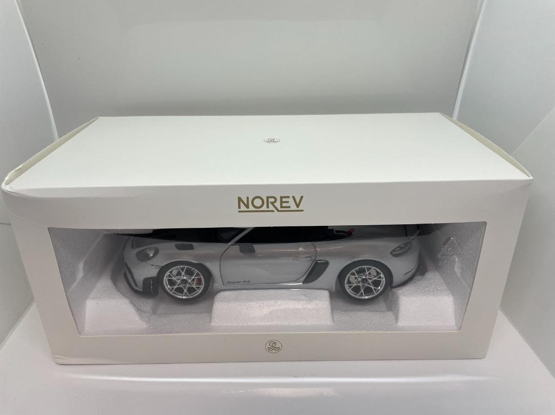 304-041 ノレブ 1/18 ポルシェ 718 スパイダー RS 2023