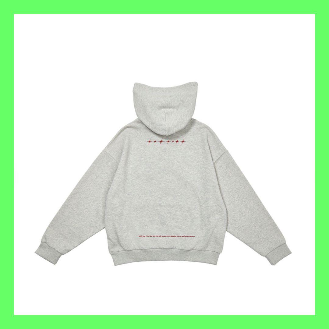 【本日限定値下げ　折り曲げ圧縮無箱で発送】なにわ男子VOYAGE ジップパーカー