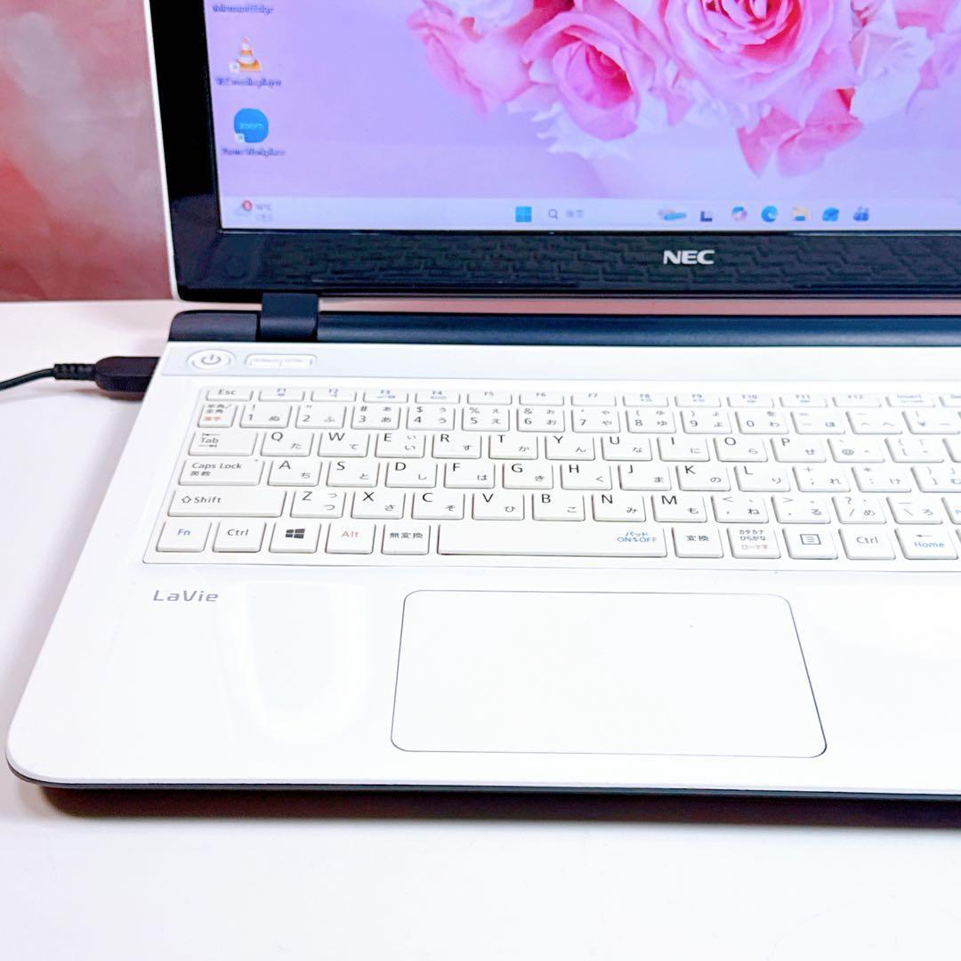 新品高速SSD✨windows11 ノートパソコン オフィス カメラ付薄型 白