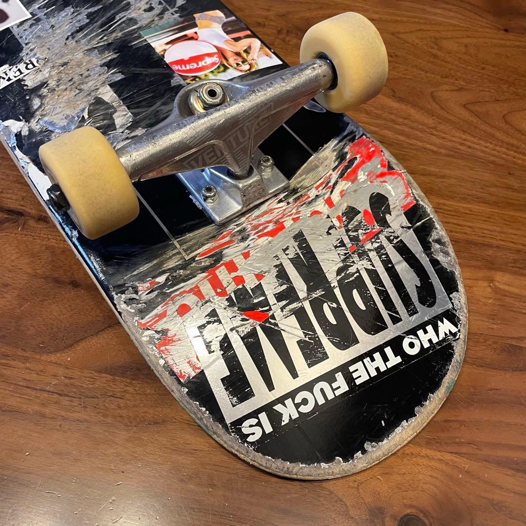 ホテルブルー　スケボー　コンプリート　スケートボード　8インチ ベンチャー