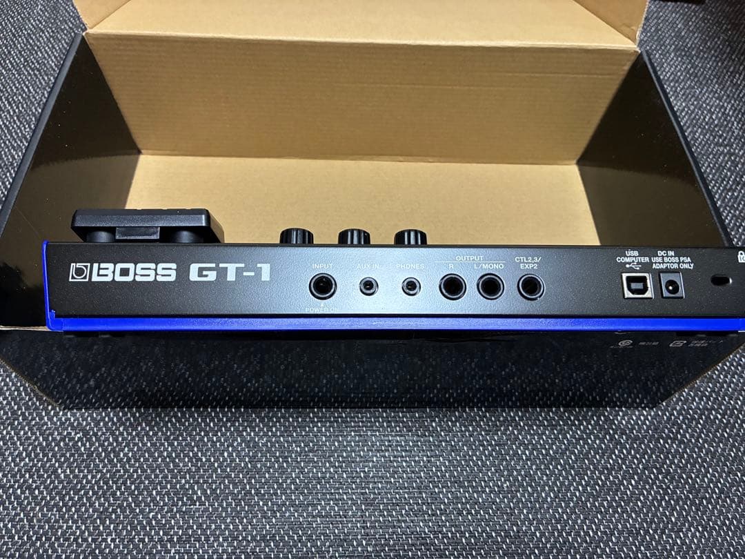 GT-1 GUITAR EFFECTS PROCESSOR 教科書&ケーブル付