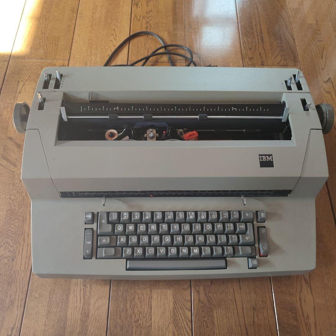IBM 電動タイプライター 82C( ジャンク)