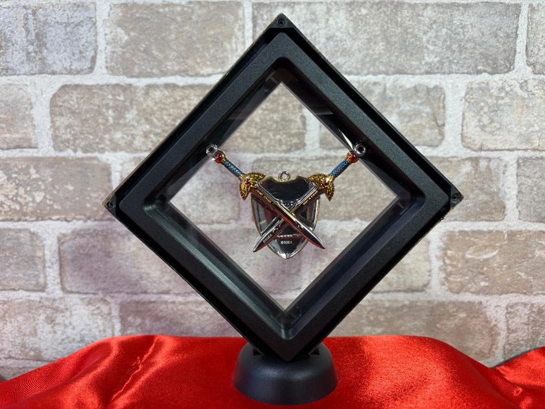 ドラゴンクエスト ロゴフィギュア＆各種ピンズまとめ売り