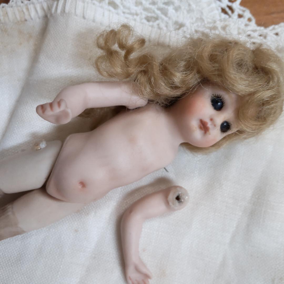 ミニョネット　アンティークドールリプロ　人形