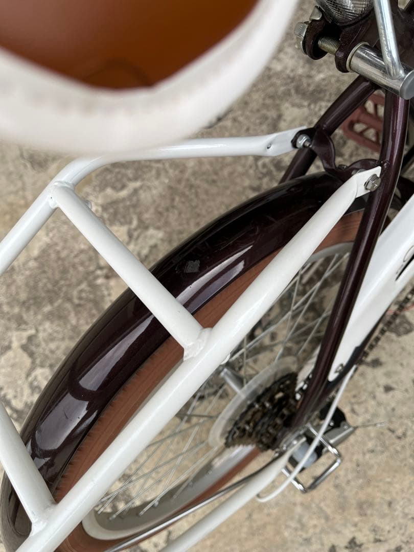 ラテ 折り畳み自転車 20インチ 6段 オートライト 前カゴ付き 直接引き取り